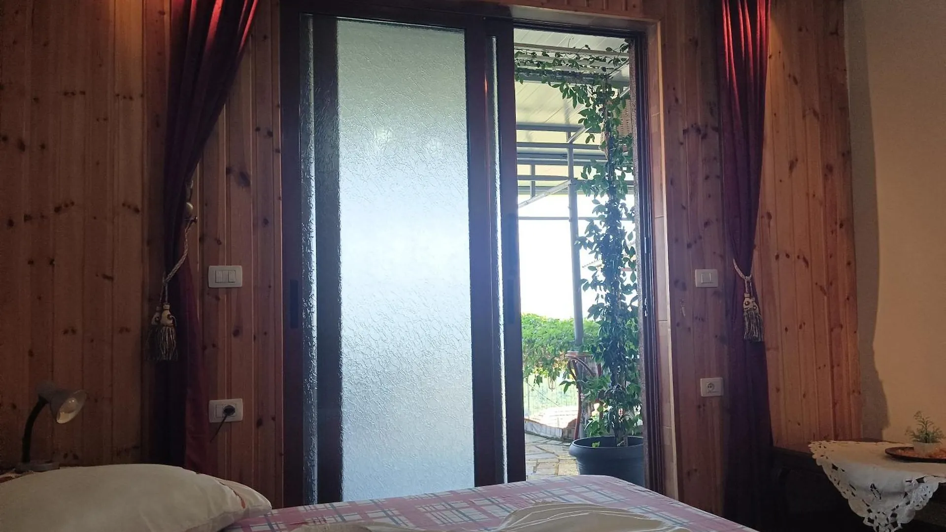 Guest House Bake Gjirokastër Bed & Breakfast