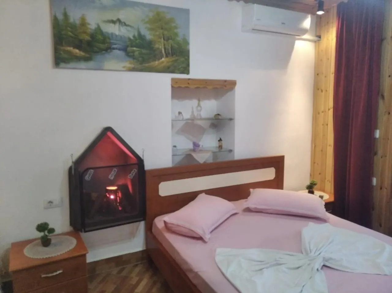 Guest House Bake Gjirokaster 4*,